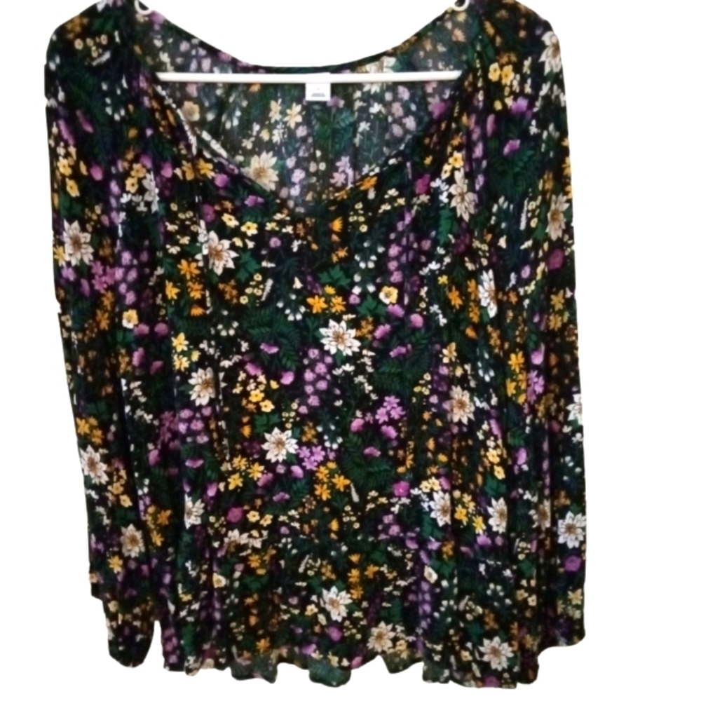 Romantic Floral Top Old Navy Long Sleeve Peek a Boo Neckline Lightweight L Girly
